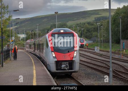 Transport für Wales Baureihe 231 Stadler FLIRT DMU Zug 231009 in Rhymney, dem Endbahnhof der Rhymney Valley Railway Line in Südwales, Großbritannien Stockfoto