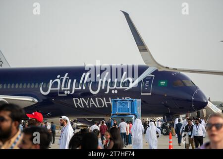 Die neue Lackierung von Riyadh Airlines auf der Dubai Airshow von 2023. Stockfoto