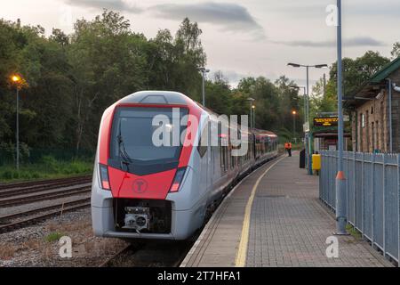 Transport für Wales Baureihe 231 Stadler FLIRT DMU Zug 231009 in Rhymney, dem Endbahnhof der Rhymney Valley Railway Line in Südwales, Großbritannien Stockfoto