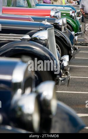 Kavalkade von Classic Cars, über aus Belfast zu Portrush Stockfoto