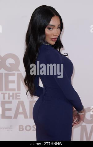 London, UK . 15 . November 2023 . Munroe Bergdorf wurde bei den GQ Men of the Year Awards 2023 in Zusammenarbeit mit BOSS im Royal Opera House Covent Garden gezeigt. Quelle: Alan D West/Alamy Live News Stockfoto