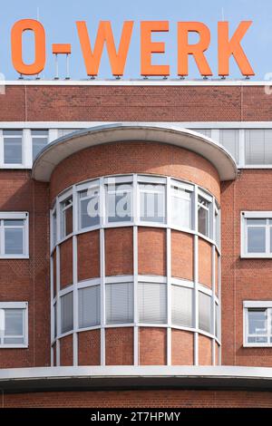 O-Werk. Auf dem stillgelegten Opel-Werk MARK 517 entsteht in einem innovativen Büroviertel der Zukunft neues Leben. Stockfoto