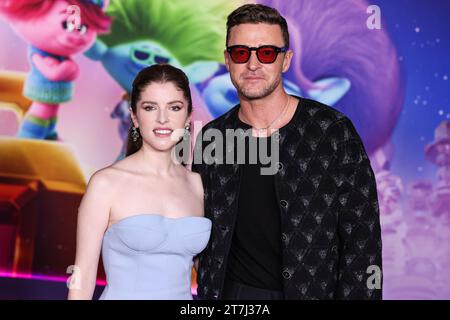 Hollywood, Usa. November 2023. HOLLYWOOD, LOS ANGELES, KALIFORNIEN, USA - 15. NOVEMBER: Anna Kendrick und Justin Timberlake kommen am 15. NOVEMBER 2023 in Hollywood, Los Angeles, Kalifornien, zur Los Angeles Special Screening von DreamWorks Animation and Universal Pictures' Trolls Band Together im TCL Chinese Theatre IMAX. (Foto: Xavier Collin/Image Press Agency) Credit: Image Press Agency/Alamy Live News Stockfoto