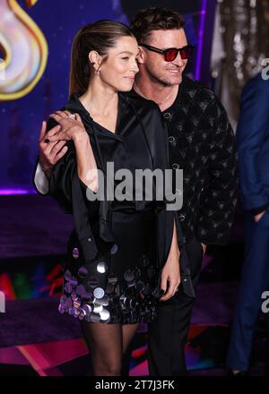 Hollywood, Usa. November 2023. HOLLYWOOD, LOS ANGELES, KALIFORNIEN, USA – 15. NOVEMBER: Jessica Biel und sein Ehemann Justin Timberlake kommen am 15. November 2023 in Hollywood, Los Angeles, Kalifornien, an der Los Angeles Special Screening von DreamWorks Animation and Universal Pictures' Trolls Band Together im TCL Chinese Theatre IMAX an. (Foto: Xavier Collin/Image Press Agency) Credit: Image Press Agency/Alamy Live News Stockfoto