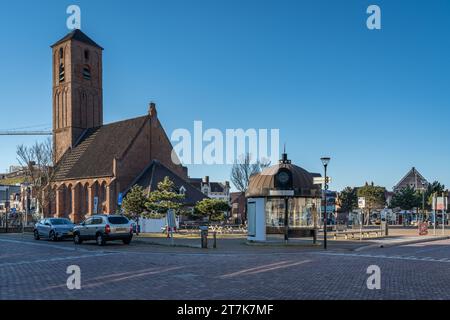 Wijk aan Zee, Niederlande, 28.02.2023, niederländisches Küstendorf Wijk aan Zee, Blick auf das historische Zentrum Stockfoto