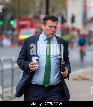 London, England, Großbritannien. November 2023. Der Staatsminister der Streitkräfte JAMES HEAPPEY wird beim Kabinettsbüro gesehen. (Kreditbild: © Tayfun Salci/ZUMA Press Wire) NUR REDAKTIONELLE VERWENDUNG! Nicht für kommerzielle ZWECKE! Stockfoto