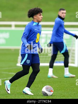 Englands Rico Lewis während eines Trainings in St. George's Park, Burton upon Trent. Bilddatum: Donnerstag, 16. November 2023. Stockfoto