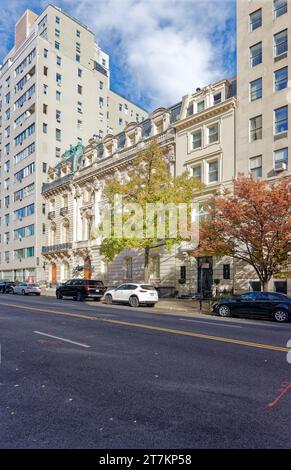 7-15 East 72nd Street, Beaux Arts Wahrzeichen im Upper East Side Historic District, 1896-1899 als Privatresidenzen errichtet. Stockfoto