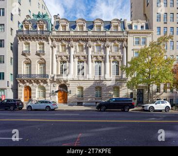 7-15 East 72nd Street, Beaux Arts Wahrzeichen im Upper East Side Historic District, 1896-1899 als Privatresidenzen errichtet. Stockfoto