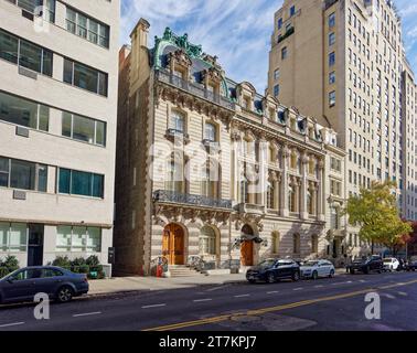 7-15 East 72nd Street, Beaux Arts Wahrzeichen im Upper East Side Historic District, 1896-1899 als Privatresidenzen errichtet. Stockfoto