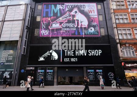 Oxford Street, London, Großbritannien. November 2023. HMV kehrt zur Oxford Street zurück und wird am 24. November wieder eröffnet. Quelle: Matthew Chattle/Alamy Live News Stockfoto