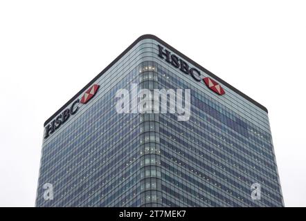 London, Großbritannien. November 2023. Außenansicht des globalen Hauptsitzes von HSBC in Canary Wharf. Quelle: Vuk Valcic / Alamy Stockfoto