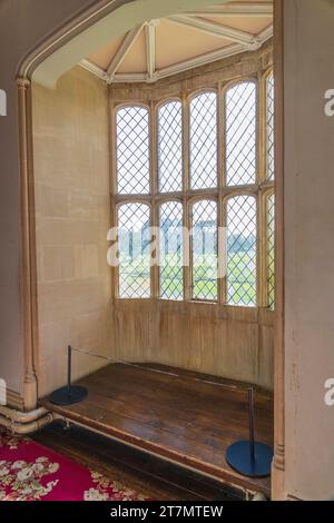 Das berühmte Oriel-Fenster, in dem William Fox Talbot sein erstes fotografisches negativ in Lacock Abbey, Wiltshire, England, machte Stockfoto