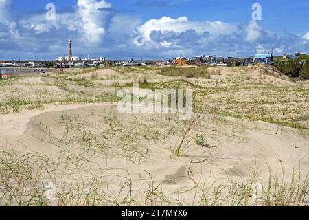 Blick auf die Sanddünen, den Leuchtturm und das Dorf Cabo Polonio entlang der Atlantikküste, Rocha Departement, Uruguay, Südamerika Stockfoto