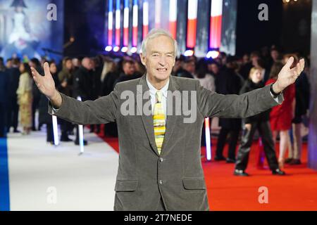 Jon Snow besuchte die britische Premiere von Napoleon im Odeon Luxe, Leicester Square, London. Bilddatum: Donnerstag, 16. November 2023. Stockfoto