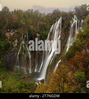 Großer Wasserfall, Nationalpark Plitvicer Seen, Kroatien Stockfoto