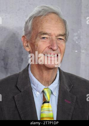 London, Großbritannien. November 2023. Jon Snow kommt in Napoleon UK Premiere, Odeon Luxe, London. Quelle: Doug Peters/EMPICS/Alamy Live News Stockfoto