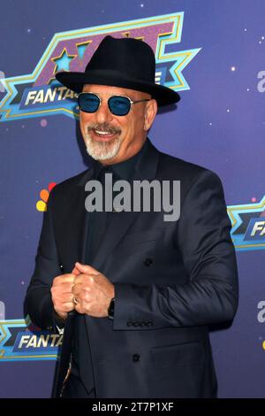 Los Angeles, USA. November 2023. LOS ANGELES – 15. November 2023: Howie Mandel bei der America's Got Talent Fantasy League Red Carpet im Red Studio in Los Angeles, KALIFORNIEN (Foto: Katrina Jordan/SIPA USA) Credit: SIPA USA/Alamy Live News Stockfoto