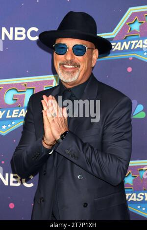 Los Angeles, USA. November 2023. LOS ANGELES – 15. November 2023: Howie Mandel bei der America's Got Talent Fantasy League Red Carpet im Red Studio in Los Angeles, KALIFORNIEN (Foto: Katrina Jordan/SIPA USA) Credit: SIPA USA/Alamy Live News Stockfoto