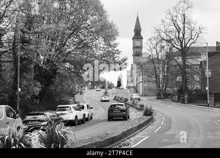 Ein Blick auf das alte, von Italien entworfene Rathaus und den Uhrturm, Market Street, Chorley, Lancashire, Großbritannien, Europa an einem kalten Herbsttag, 2023 Stockfoto