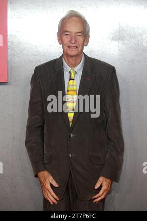 London, Großbritannien. November 2023. Jon Snow besucht die „Napoleon“ UK Premiere am Odeon Luxe Leicester Square in London. (Foto: Fred Duval/SOPA Images/SIPA USA) Credit: SIPA USA/Alamy Live News Stockfoto