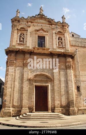 Manduria, Italien. Außenansicht der Chiesa di San Benedetto aus dem 16. Jahrhundert. Stockfoto