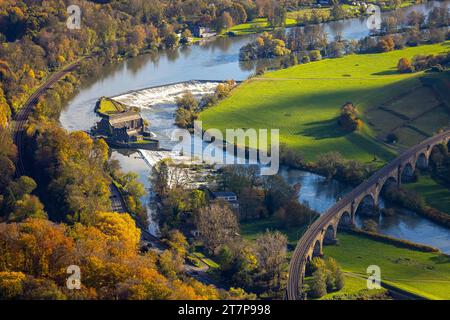 Luftbild, Wasserwerk Hohenstein und Ruhr-Viadukt-Witten Eisenbahnbrücke am Fluss Ruhr und Ruhrtal mit Wald in leuchtenden Herbstfarben, Witten, Ruhrgebiet, Nordrhein-Westfalen, Deutschland ACHTUNGxMINDESTHONORARx60xEURO *** Deutschland ATTENTIONxMINDESTHONORARx60xEURO Stockfoto