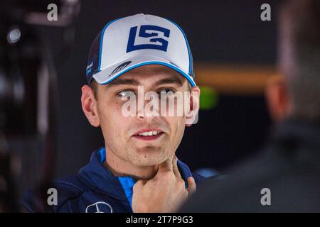 Las Vegas Street Circuit, Las Vegas, USA. 15.November 2023; Logan Sargeant von USA und Williams Racing während des Formel 1 Las Vegas Grand Prix, Formel 1 - F1 Motorsport, gebührenpflichtiges Bild, Foto und Copyright © Jay HIRANO/ ATP Images (HIRANO Jay/ATP/SPP) Credit: SPP Sport Press Photo. /Alamy Live News Stockfoto