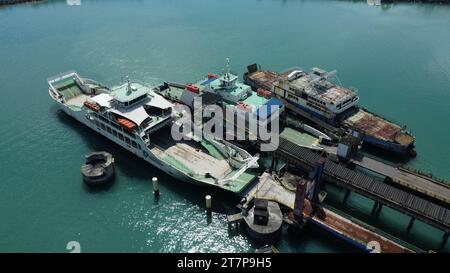 itaparica, bahia, brasilien - 13. oktober 2023: Luftaufnahme des Bom Despacho Seehafen auf der Insel Itaparica. Stockfoto