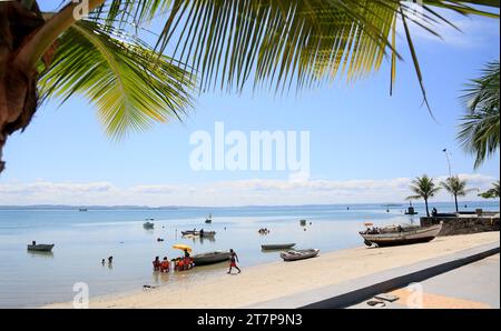 itaparica, bahia, brasilien - 13. oktober 2023: Blick auf einen Strand auf der Insel Itaparica. Stockfoto