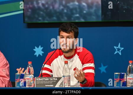 Santiago, Chile - 19. oktober 2023: Pressekonferenz mit dem kolumbianischen Sänger Sebastian Yatra, der die Hauptshow bei der Eröffnung der Pan-Ameri aufführt Stockfoto