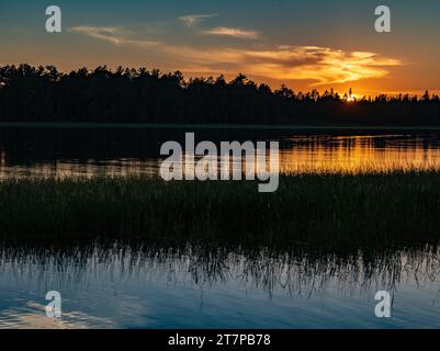 Sonnenuntergang über dem Lake Itasca im Itasca State Park in Minnesota Stockfoto