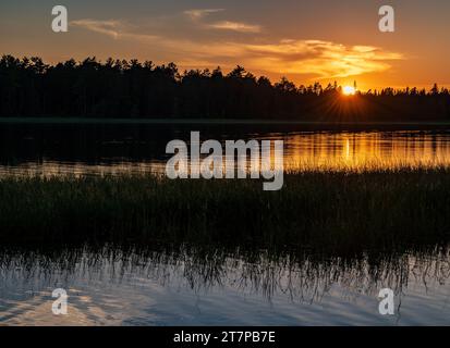 Sonnenuntergang über dem Lake Itasca im Itasca State Park in Minnesota Stockfoto