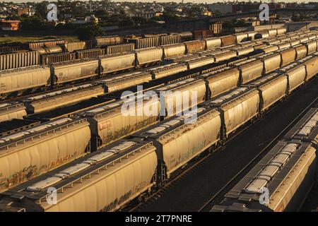 Eisenbahnbahnhof, Hafen von Veracruz, Mexiko, Transport von Gütern aus der ganzen Welt bis in die USA, 2022 Stockfoto