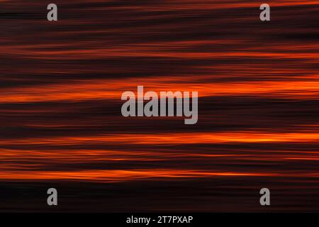 Wischen, Wellen, Sonnenuntergang, Arktischer Ozean, Spitzbergen Island, Svalbard und Jan Mayen Archipel, Norwegen Stockfoto