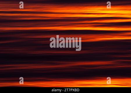 Wischen, Wellen, Sonnenuntergang, Arktischer Ozean, Spitzbergen Island, Svalbard und Jan Mayen Archipel, Norwegen Stockfoto