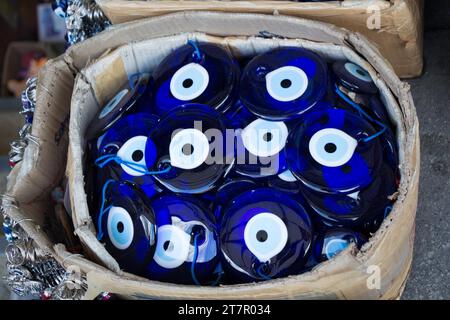 Set aus bösen Augenperlen als Amulett-Souvenir aus der Türkei Stockfoto