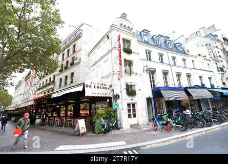 Au Pied de Cochon französisches Restaurant in der Rue Coquillière in Paris, Frankreich. Stockfoto