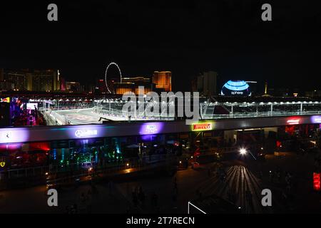 Las Vegas, Etats Unis. November 2023. Allgemeine Ansicht der Rennstrecke und Atmosphäre von Las vegas während des Formel 1 Heineken Silver Las Vegas Grand Prix 2023, 21. Runde der Formel 1 Weltmeisterschaft 2023 vom 17. Bis 19. November 2023 auf dem Las Vegas Strip Circuit in Las Vegas, USA - Foto DPPI Credit: DPPI Media/Alamy Live News Stockfoto