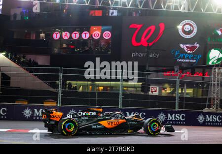 Las Vegas, Etats Unis. November 2023. 81 PIASTRI Oscar (aus), McLaren F1 Team MCL60, Action während des Formel 1 Heineken Silver Las Vegas Grand Prix 2023, 21. Runde der Formel 1 Weltmeisterschaft 2023 vom 17. Bis 19. November 2023 auf dem Las Vegas Strip Circuit, in Las Vegas, USA - Foto DPPI Credit: DPPI Media/Alamy Live News Stockfoto