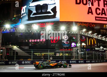 Las Vegas, Etats Unis. November 2023. 04 NORRIS Lando (gbr), McLaren F1 Team MCL60, Action während des Formel 1 Heineken Silver Las Vegas Grand Prix 2023, 21. Runde der Formel 1 Weltmeisterschaft 2023 vom 17. Bis 19. November 2023 auf dem Las Vegas Strip Circuit in Las Vegas, USA - Foto DPPI Credit: DPPI Media/Alamy Live News Stockfoto
