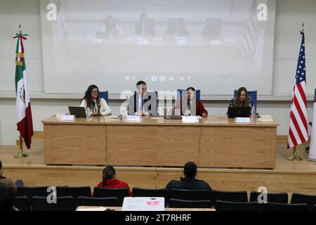 Nicht Exklusiv: 16. November 2023, Mexiko-Stadt. Der Lehrer Alejandro Celorio Alcántara nahm an der Eröffnung des Seminars Teil. Die Variou Stockfoto