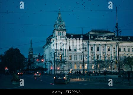 Cenad-Palast bei Nacht in Arad, Rumänien Stockfoto