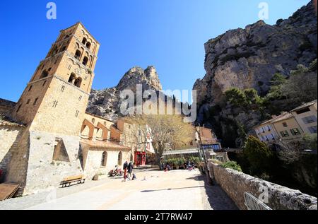 Moustiers Sainte Marie, eines der schönsten Dörfer Frankreichs, Provence, Frankreich Stockfoto