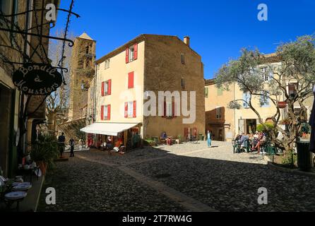 Moustiers Sainte Marie, eines der schönsten Dörfer Frankreichs, Provence, Frankreich Stockfoto