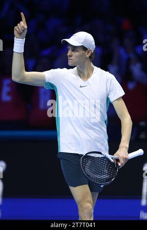 Turin, Italien. November 2023. Jannik Sinner of Italy feiert am fünften Tag des Nitto ATP World Tour Finals das Round Robin-Einzelspiel zwischen Jannik Sinner aus Italien und Holger Rune aus Dänemark. Quelle: Marco Canoniero/Alamy Live News Stockfoto