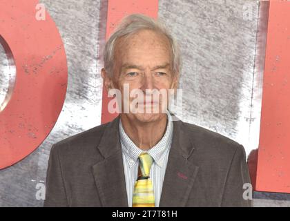 Jon Snow besucht Napoleon - UK Premiere am Odeon Luxe Leicester Square in London, England. UK. Donnerstag, 16. November 2023 - BANG MEDIA INTERNATIONAL FAMOUS PICTURES 28 HOLMES ROAD LONDON NW5 3AB VEREINIGTES KÖNIGREICH Tel. 44 0 02 7485 1005 E-Mail: picturesfamous.uk.com Copyright: XJamesxWarrenx FP Napoleon UK Prem 090 Stockfoto