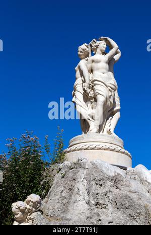 Der Brunnen der drei Gnaden auf dem Place de la Comedie. Montpellier, Occitanie, Frankreich Stockfoto