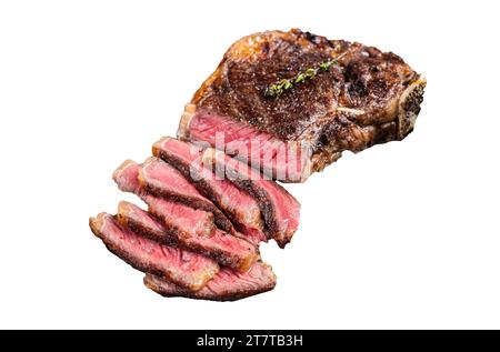 Gegrilltes Wagyu-Roploin-Rindfleischsteak oder New york-Steak auf einem Stahlblech. Isolierter, weißer Hintergrund Stockfoto