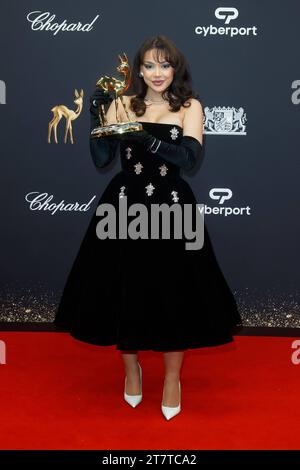 Bambi Verleihung 2023 Ayliva Elif Akar bei der Bambi Verleihung 2023 im Studio 9 der Bavaria Filmstadt am 16.11.2023 in München. *** Bambi Awards 2023 Ayliva Elif Akar bei den Bambi Awards 2023 im Studio 9 der Bavaria Filmstadt am 16 11 2023 in München Copyright: XEventpressxKochanx Credit: Imago/Alamy Live News Stockfoto
